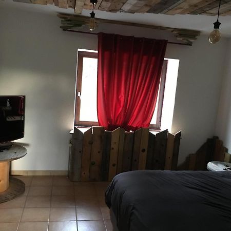 Bois & Repos Bed & Breakfast Малмеди Екстериор снимка